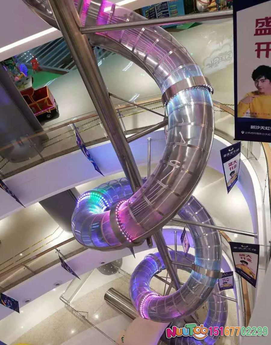遇到不銹鋼滑梯磕碰的孩子怎么辦？可以這樣處理