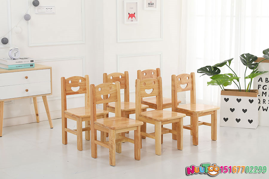 學前班幼兒課桌要求應該是？有很多不同的標準