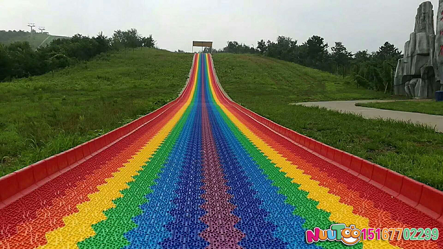 經(jīng)營慈溪彩虹滑道是否需看潮流？因人而異